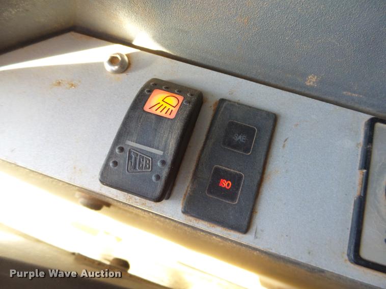 image for item DB4660 2006 JCB JS220LC excavator