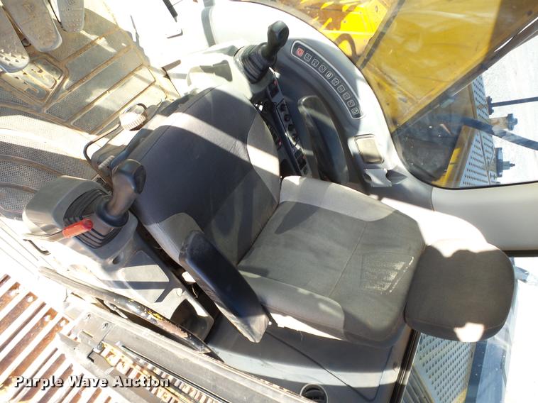 image for item DB4660 2006 JCB JS220LC excavator