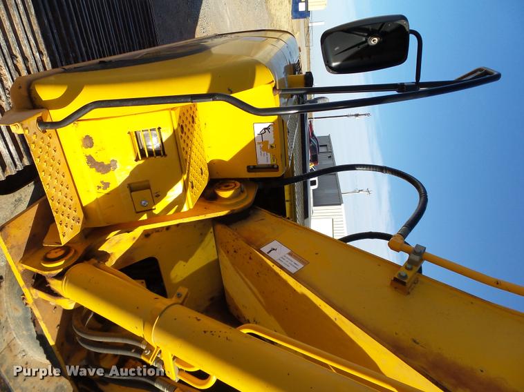 image for item DB4660 2006 JCB JS220LC excavator
