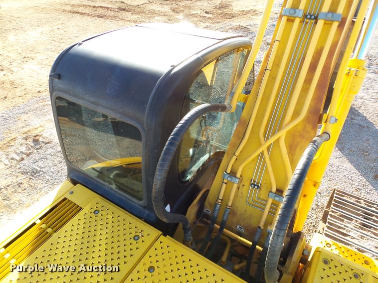 image for item DB4660 2006 JCB JS220LC excavator