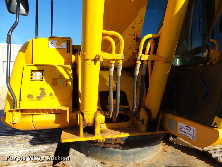 image for item DB4660 2006 JCB JS220LC excavator
