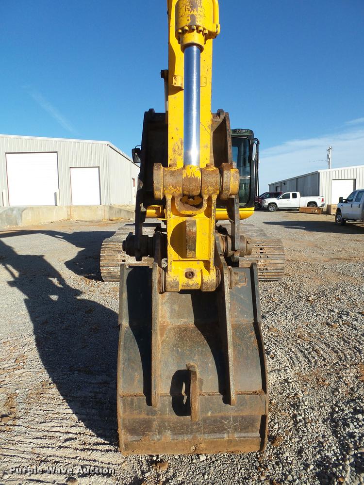 image for item DB4660 2006 JCB JS220LC excavator