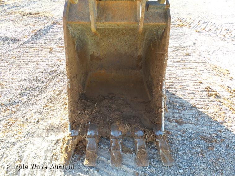 image for item DB4660 2006 JCB JS220LC excavator