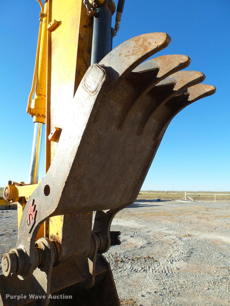 image for item DB4660 2006 JCB JS220LC excavator