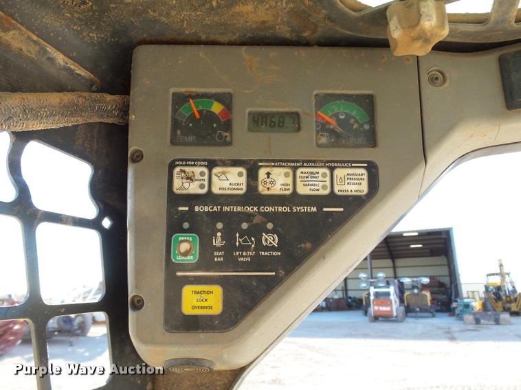 image for item DB4662 2007 Bobcat T250 skid steer