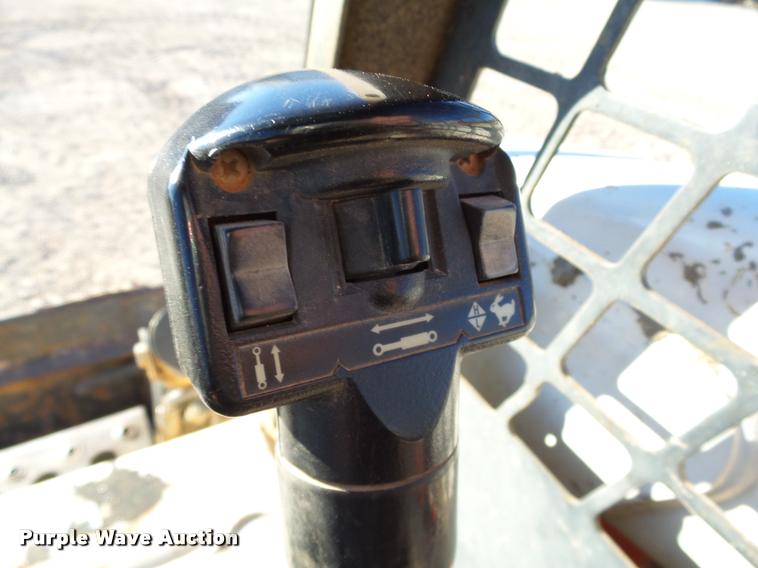 image for item DB4662 2007 Bobcat T250 skid steer