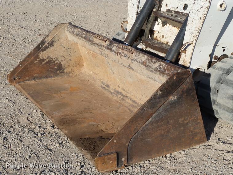image for item DB4662 2007 Bobcat T250 skid steer