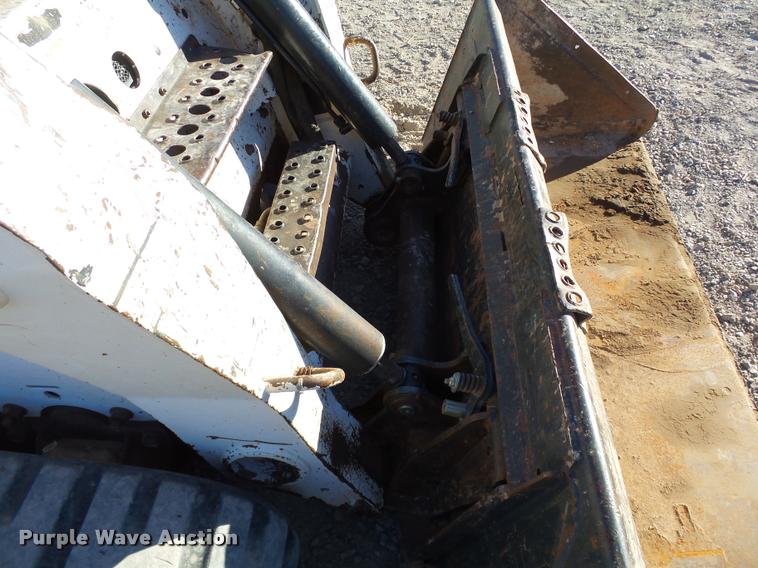 image for item DB4662 2007 Bobcat T250 skid steer