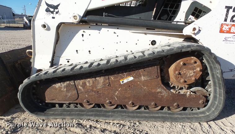 image for item DB4662 2007 Bobcat T250 skid steer