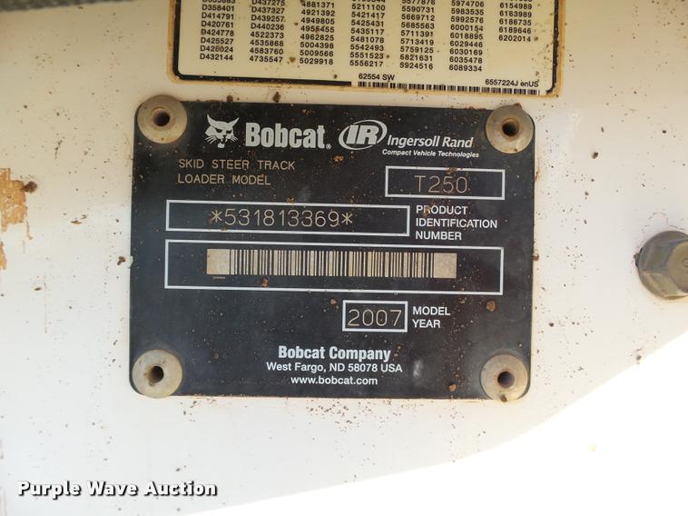 image for item DB4662 2007 Bobcat T250 skid steer