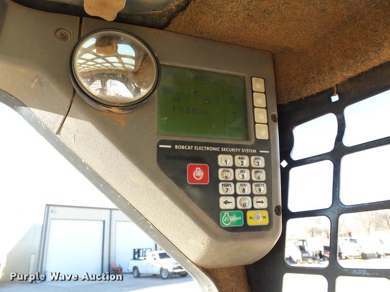 image for item DB4663 2005 Bobcat S250 skid steer