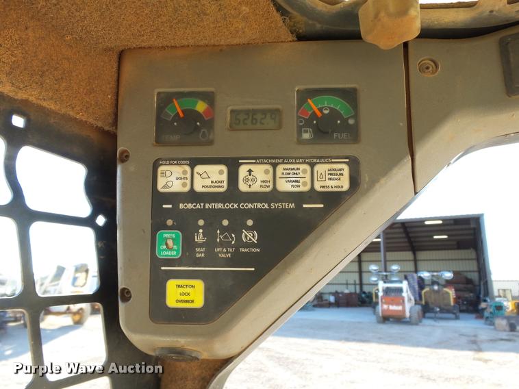 image for item DB4663 2005 Bobcat S250 skid steer