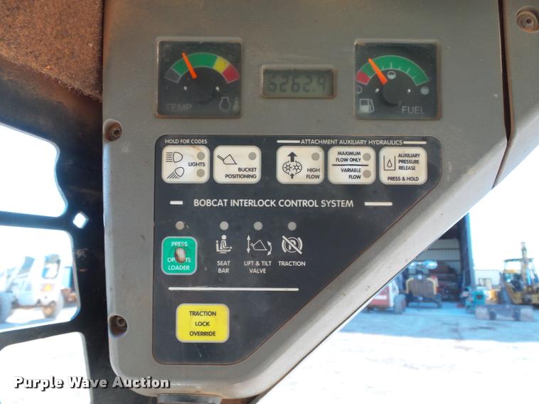 image for item DB4663 2005 Bobcat S250 skid steer