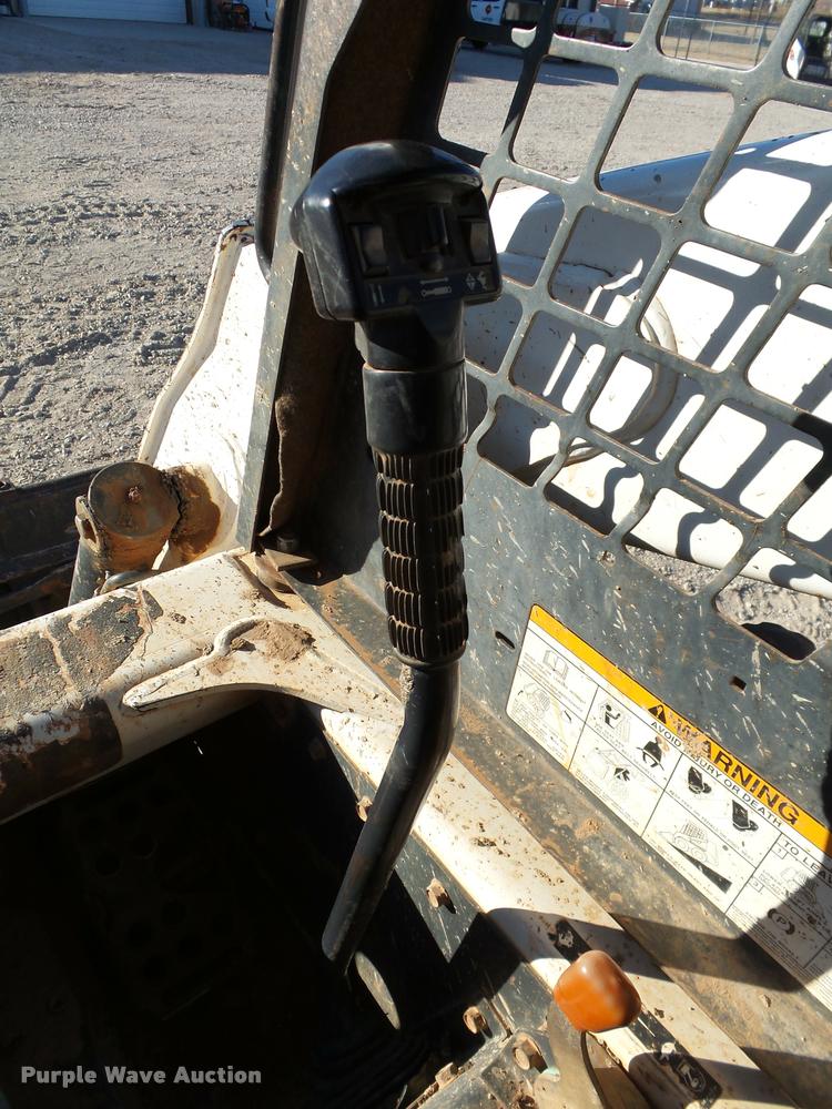 image for item DB4663 2005 Bobcat S250 skid steer