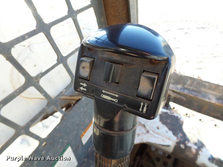 image for item DB4663 2005 Bobcat S250 skid steer