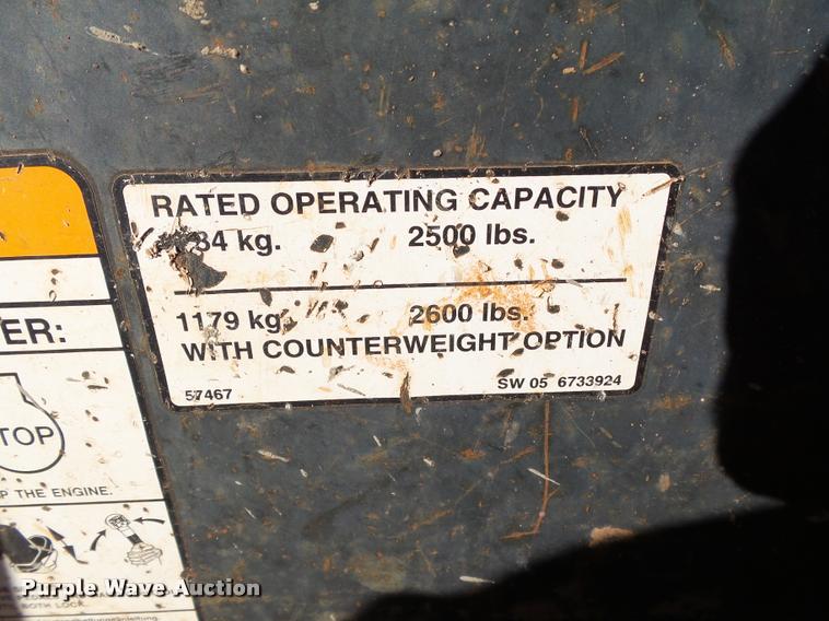 image for item DB4663 2005 Bobcat S250 skid steer