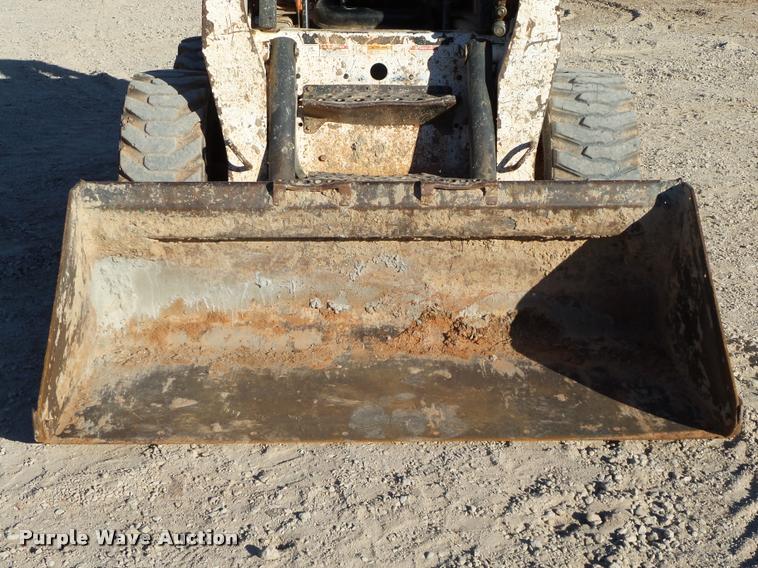 image for item DB4663 2005 Bobcat S250 skid steer