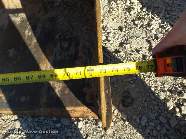 image for item DB4663 2005 Bobcat S250 skid steer