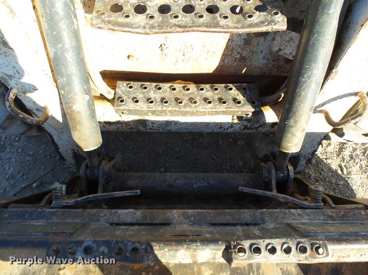 image for item DB4663 2005 Bobcat S250 skid steer