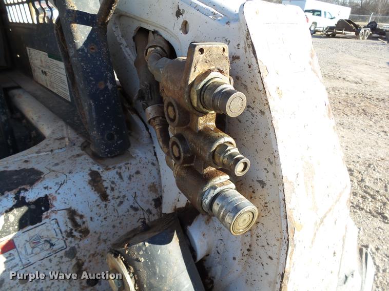 image for item DB4663 2005 Bobcat S250 skid steer