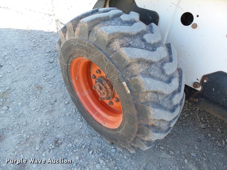 image for item DB4663 2005 Bobcat S250 skid steer