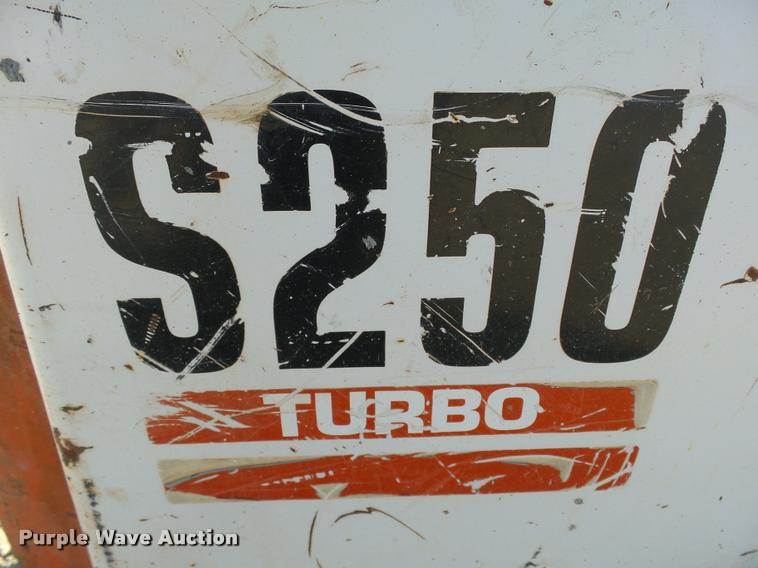 image for item DB4663 2005 Bobcat S250 skid steer