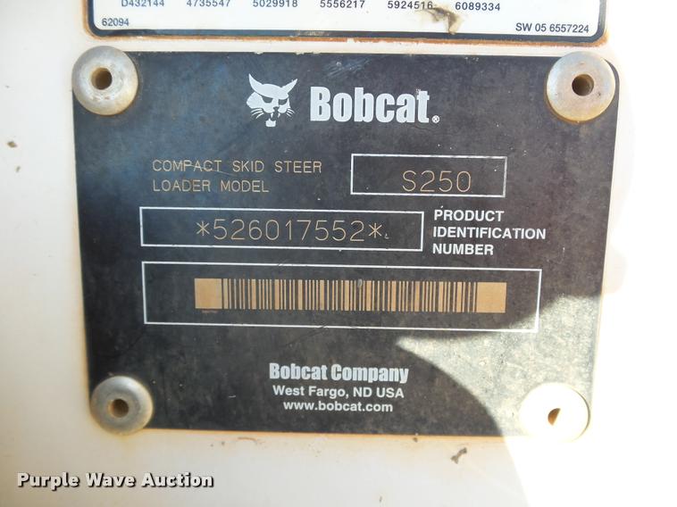 image for item DB4663 2005 Bobcat S250 skid steer
