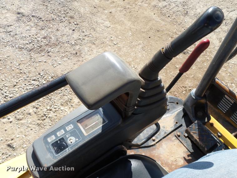 image for item DB4664 2005 John Deere 27C ZTS compact excavator