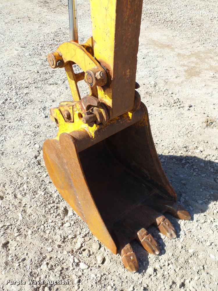 image for item DB4664 2005 John Deere 27C ZTS compact excavator