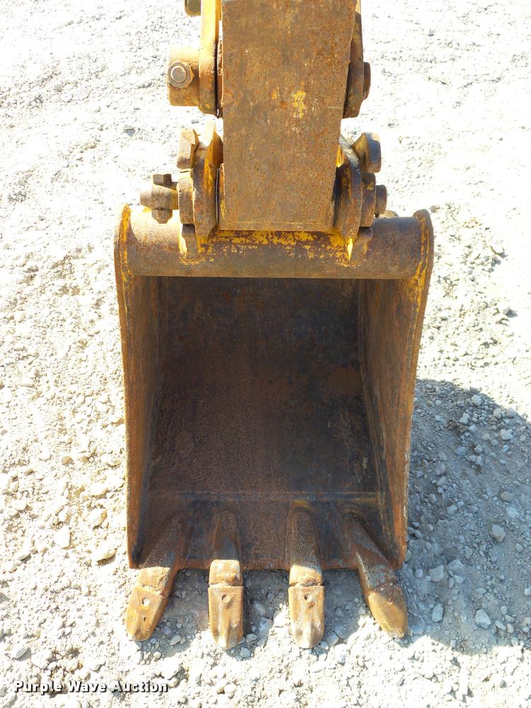 image for item DB4664 2005 John Deere 27C ZTS compact excavator