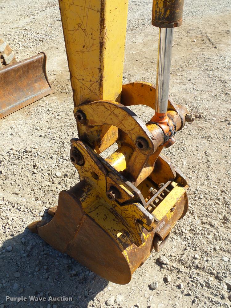 image for item DB4664 2005 John Deere 27C ZTS compact excavator