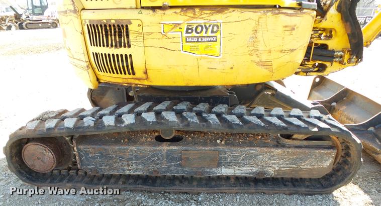 image for item DB4664 2005 John Deere 27C ZTS compact excavator