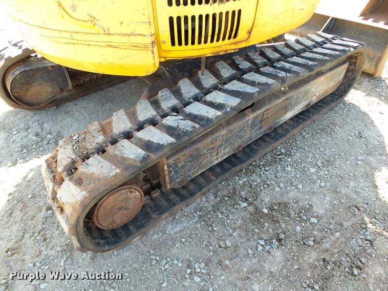 image for item DB4664 2005 John Deere 27C ZTS compact excavator