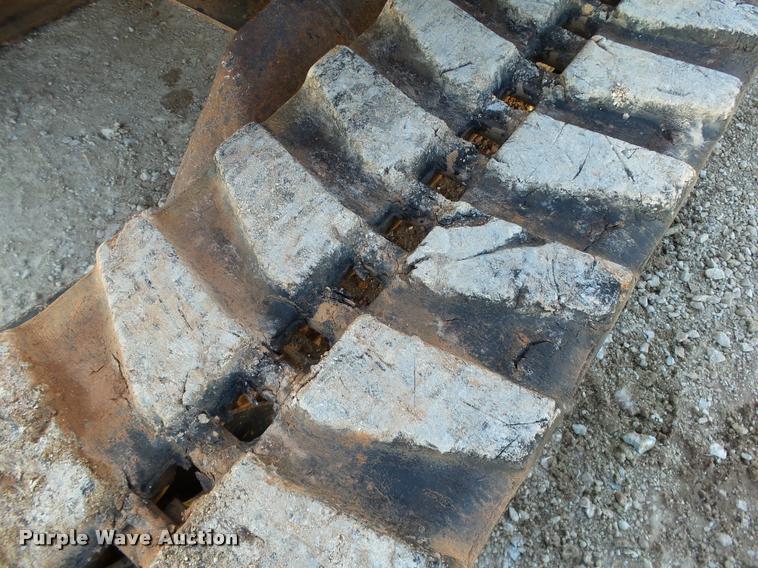 image for item DB4664 2005 John Deere 27C ZTS compact excavator