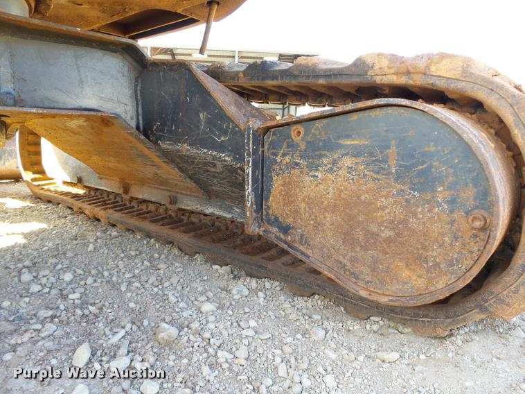 image for item DB4664 2005 John Deere 27C ZTS compact excavator