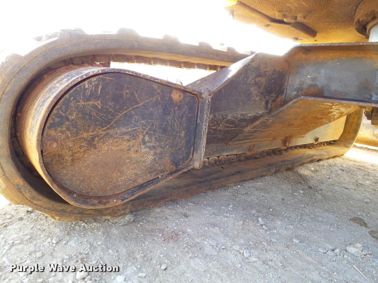 image for item DB4664 2005 John Deere 27C ZTS compact excavator