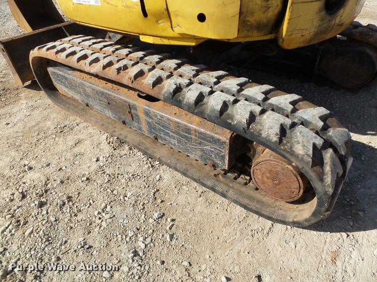 image for item DB4664 2005 John Deere 27C ZTS compact excavator