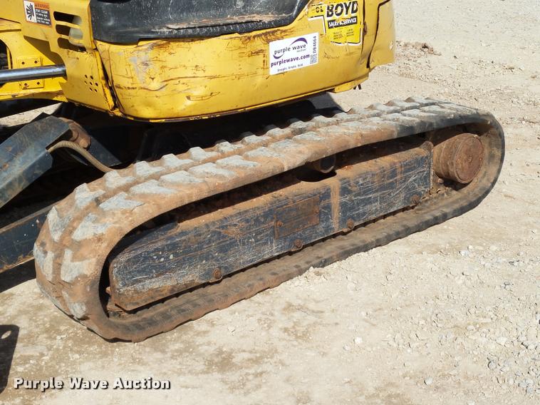 image for item DB4664 2005 John Deere 27C ZTS compact excavator