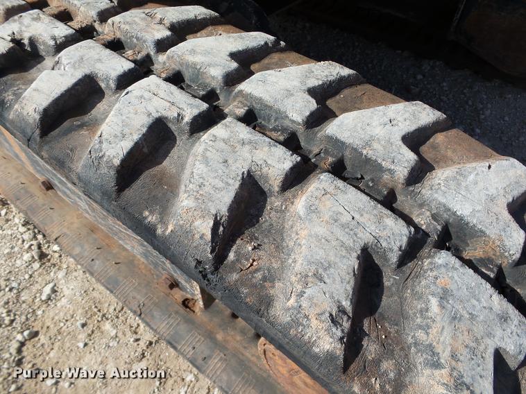 image for item DB4664 2005 John Deere 27C ZTS compact excavator