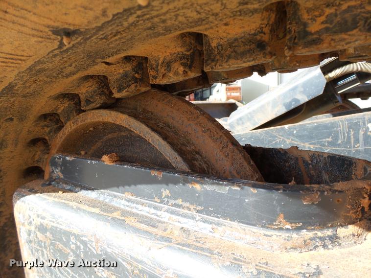 image for item DB4664 2005 John Deere 27C ZTS compact excavator