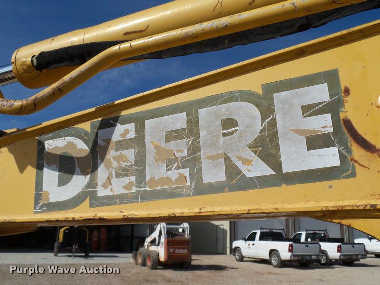 image for item DB4664 2005 John Deere 27C ZTS compact excavator