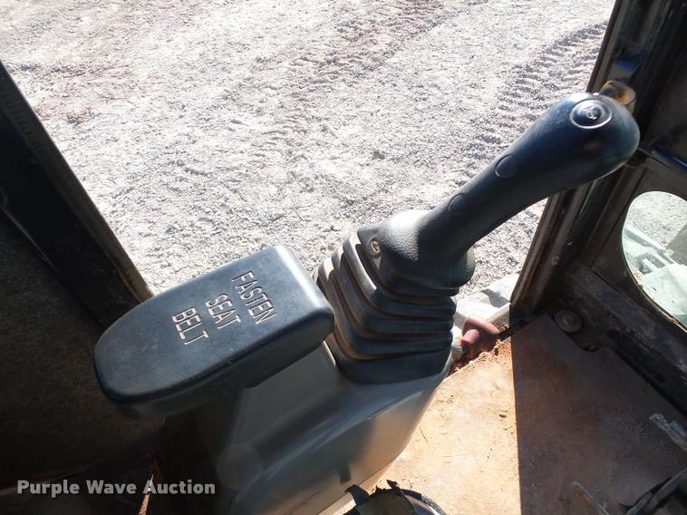 image for item DB4665 2006 Bobcat 337G compact excavator