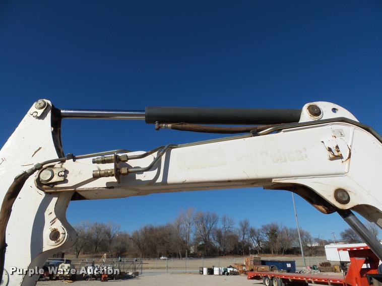 image for item DB4665 2006 Bobcat 337G compact excavator