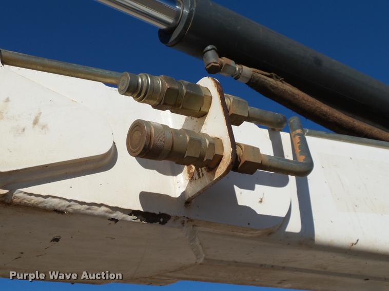 image for item DB4665 2006 Bobcat 337G compact excavator