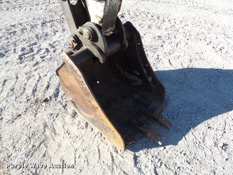 image for item DB4665 2006 Bobcat 337G compact excavator