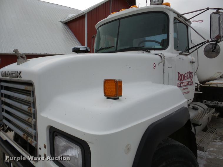 image for item DB5427 1998 Mack RD690S ready mix truck