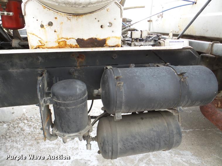 image for item DB5427 1998 Mack RD690S ready mix truck