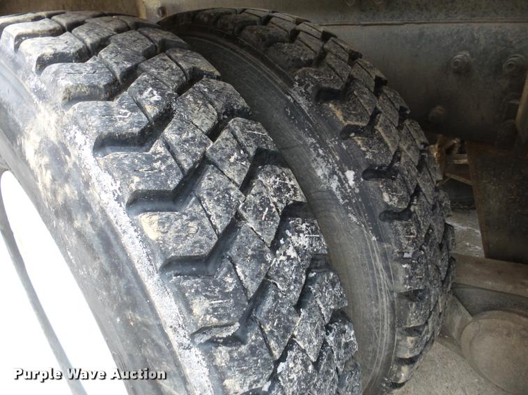 image for item DB5427 1998 Mack RD690S ready mix truck