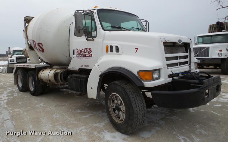 image for item DB5428 1998 Ford LT8511 Louisville 111 ready mix truck
