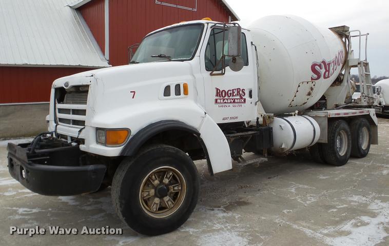 image for item DB5428 1998 Ford LT8511 Louisville 111 ready mix truck